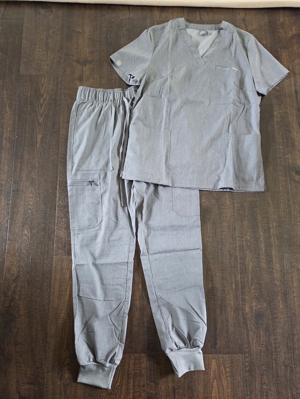 Niaahinn Medical Scrubs Set for Women - V-Neck Top with Drawstring Scrub Pants f